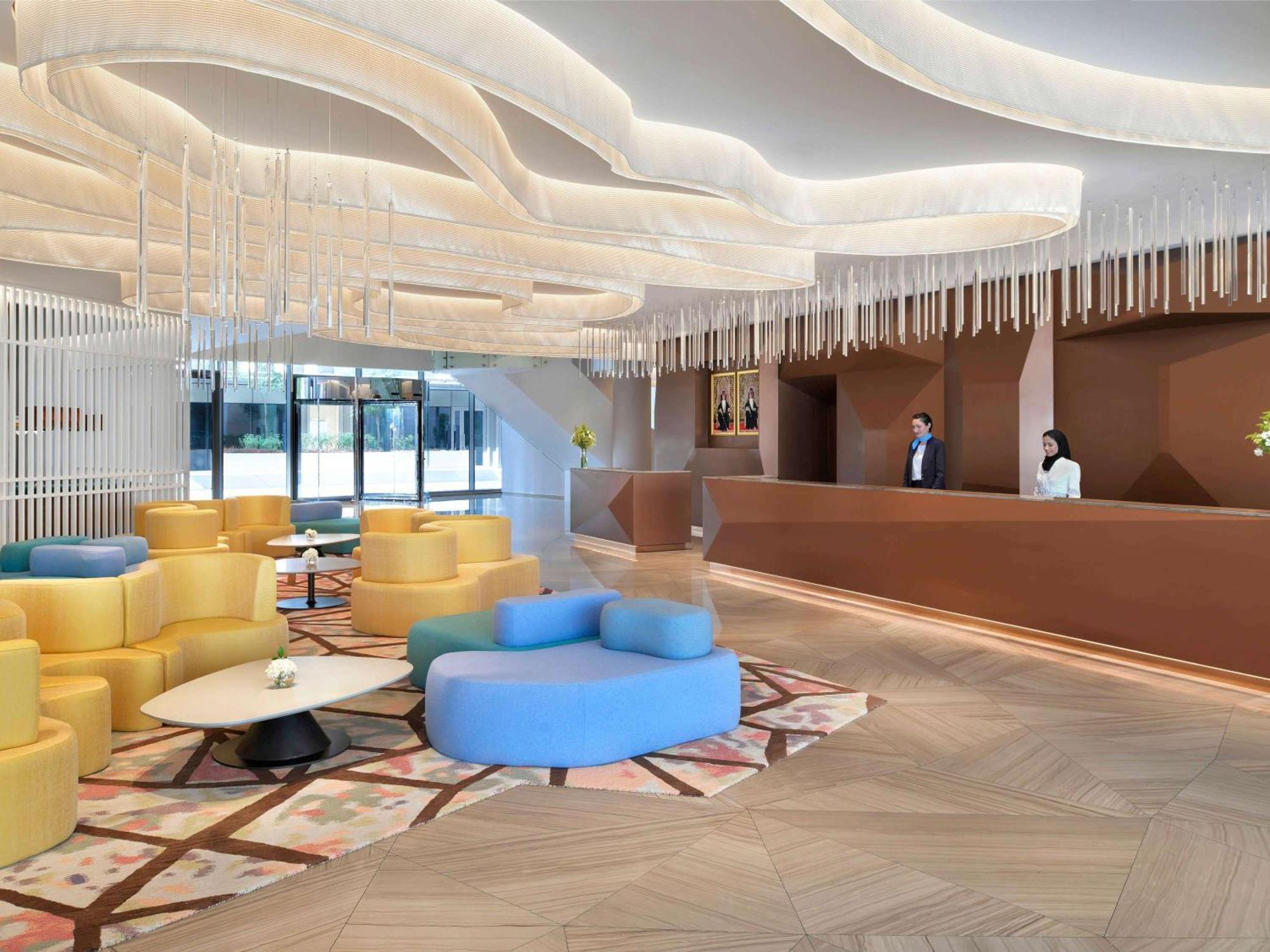 Moevenpick Hotel & Apartments Ghala Маскат Экстерьер фото Lobby