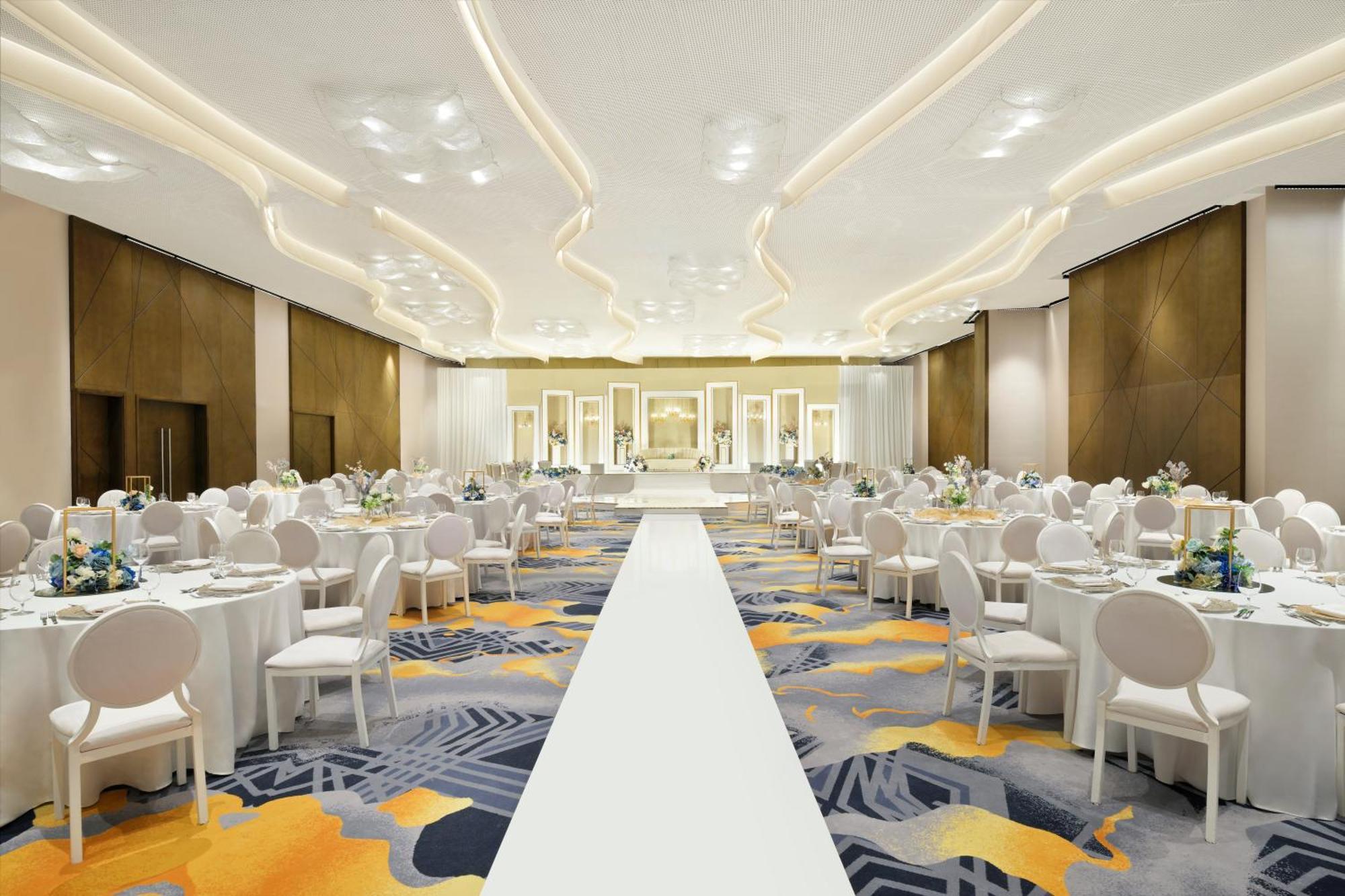 Moevenpick Hotel & Apartments Ghala Маскат Экстерьер фото The Grand Ballroom